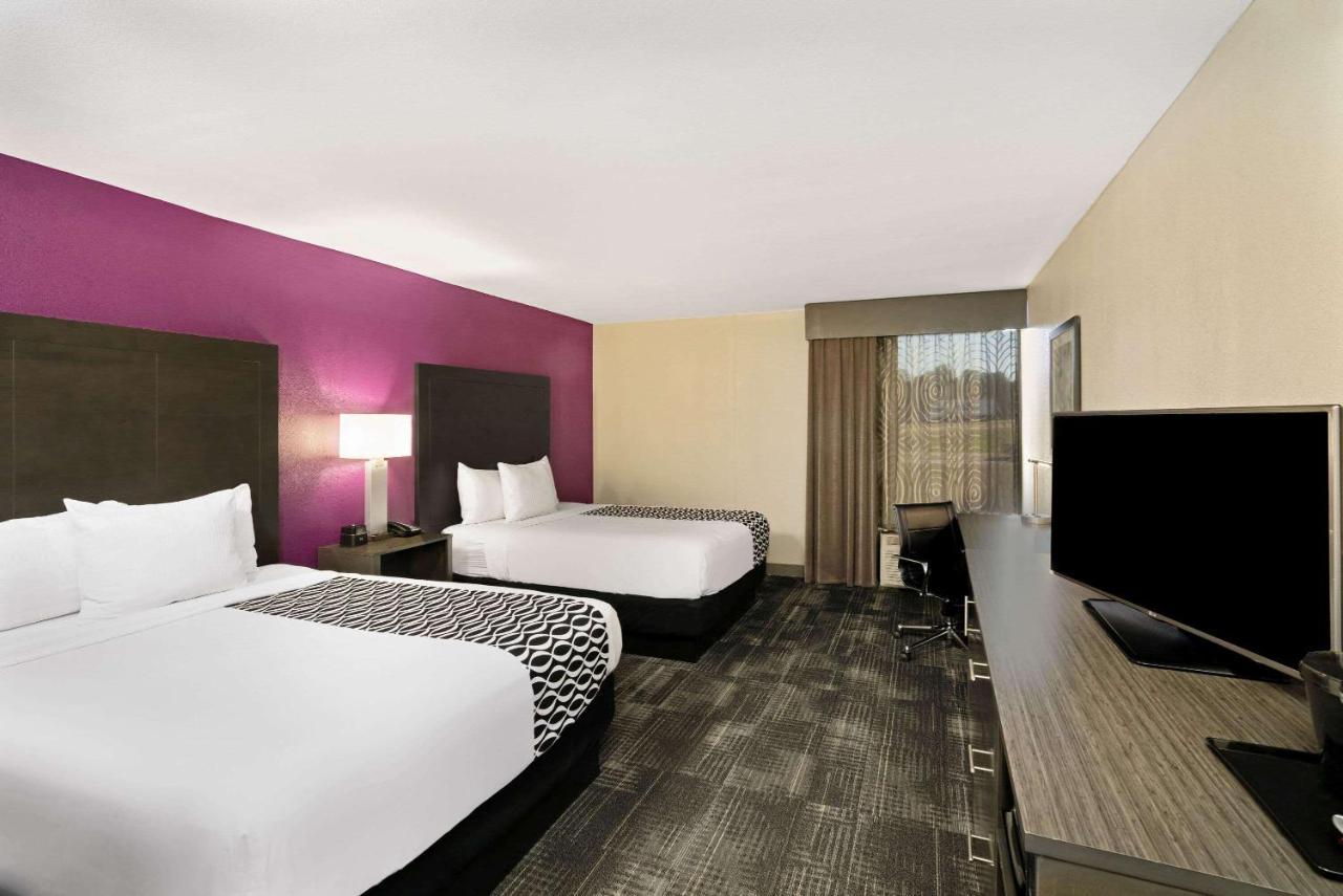 La Quinta By Wyndham Columbus Ms Hotel Room photo